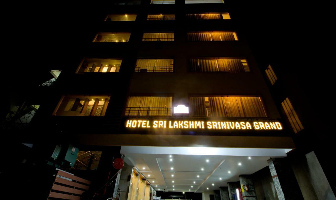 Hotel Treebo Sls Grand Tirupati Exterior foto